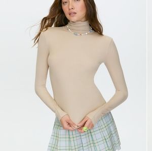 Aritzia Sunday Best ribbed turtleneck - Sz L
